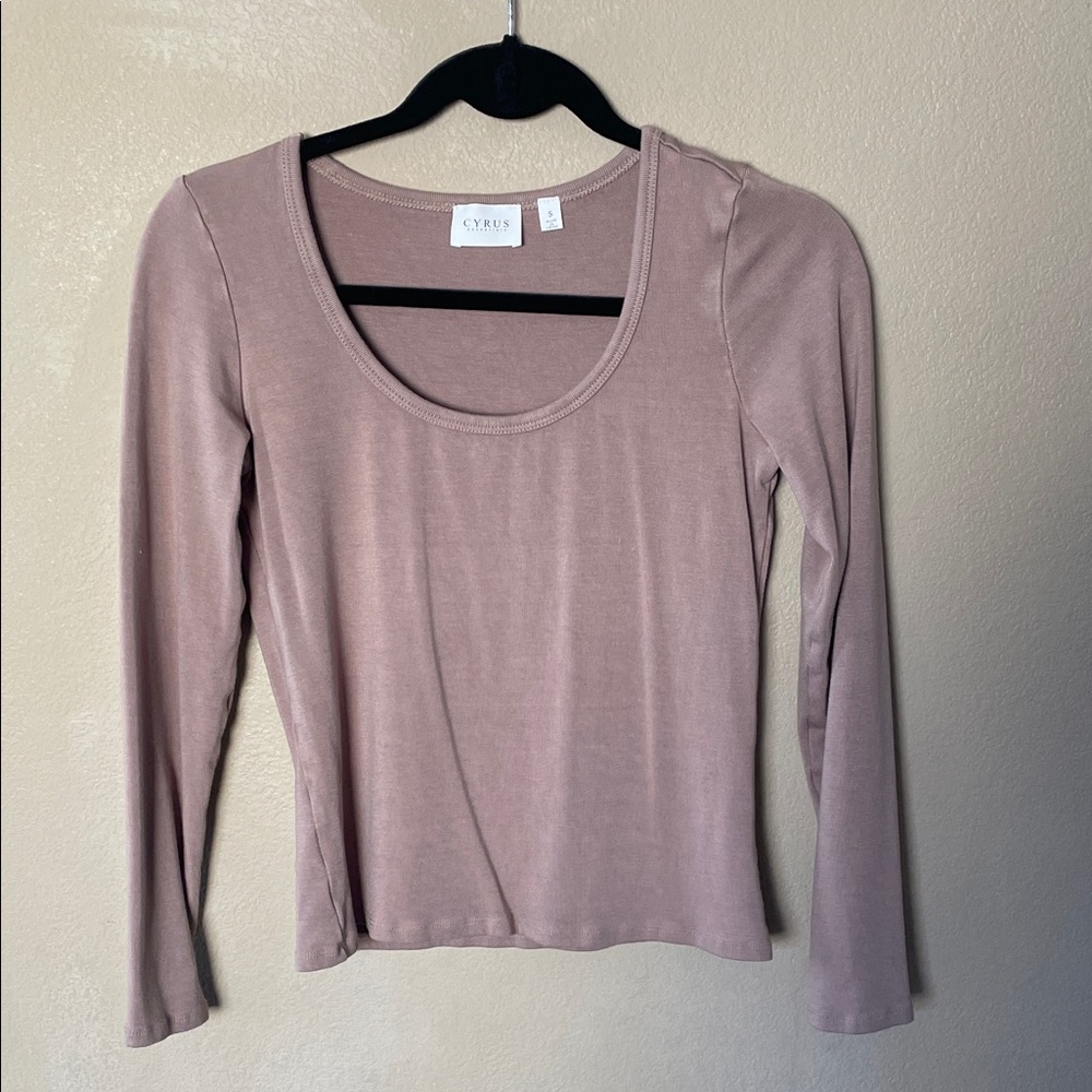 Cyrus Essentials Women's Brown Taupe Long Sleeve Tee